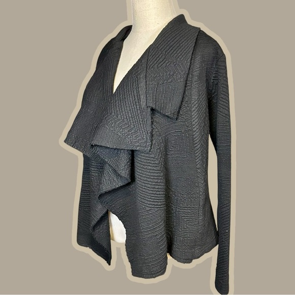 Alexis Black Quilted Jacquard Knit Waterfall Cascade Front Jacket Size Small - Picture 4 of 11